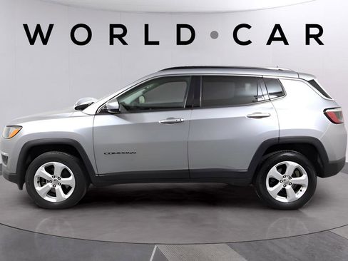Used 2021 Jeep Compass Latitude image 4