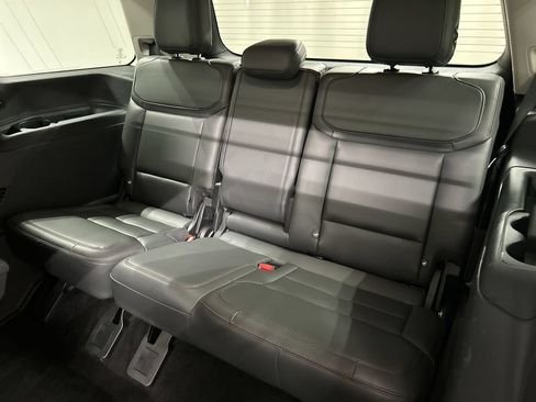 Used 2025 Ford Expedition Active AWD/4WD image 21
