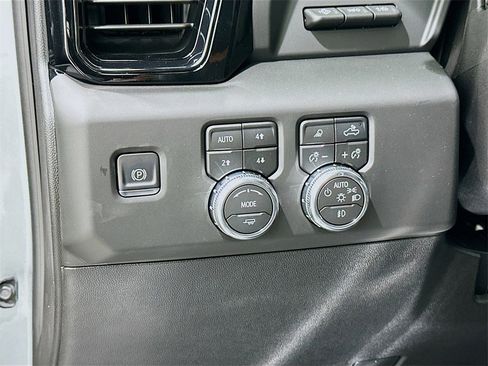 New 2026 GMC Sierra 2500 AT4 w/ AT4 Premium Plus Package image 10