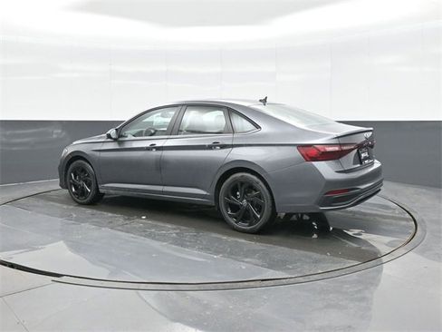 New 2026 Volkswagen Jetta SE image 5