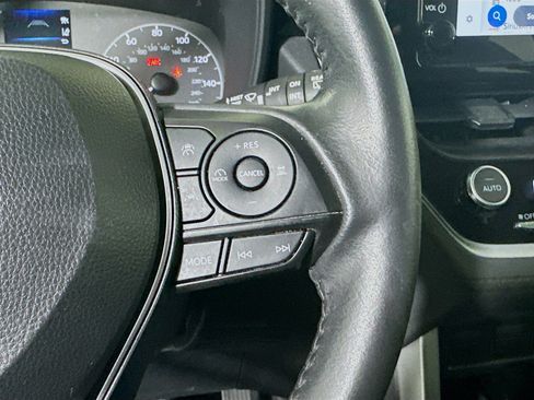 Used 2023 Toyota Corolla Cross LE FWD image 17