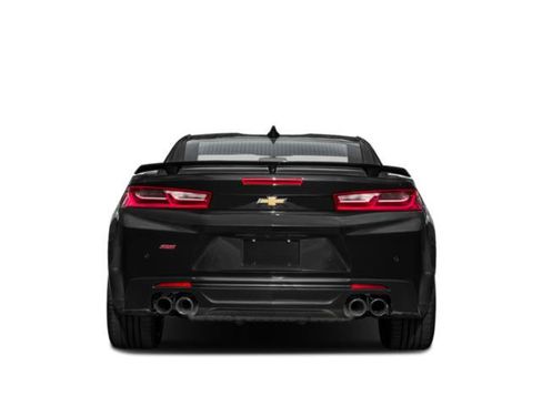 Used 2018 Chevrolet Camaro SS RWD image 8