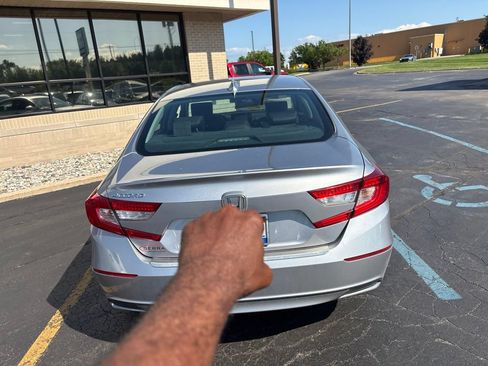 Used 2018 Honda Accord EX-L image 3