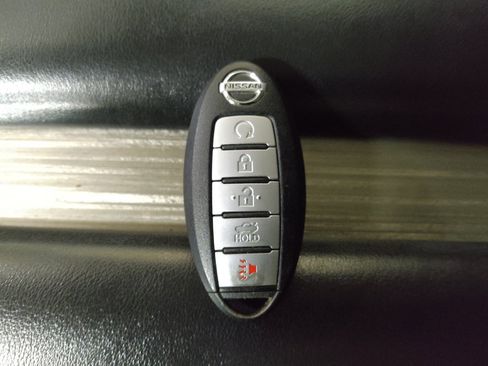 Used 2017 Nissan Murano Platinum w/ Platinum Technology Package image 32