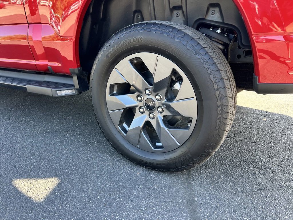Used 2023 Ford F150 Lightning Lariat AWD/4WD image 40