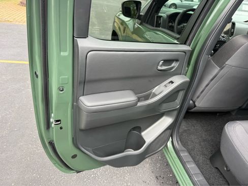New 2026 Nissan Frontier SV AWD/4WD image 18
