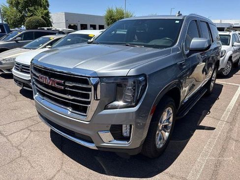 Used 2023 GMC Yukon SLT AWD/4WD image 2