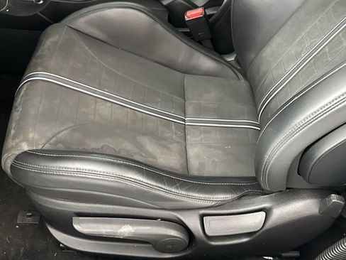 Used 2022 Hyundai Veloster N FWD image 12