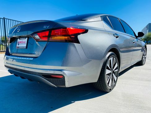 Used 2022 Nissan Altima 2.5 SV image 11