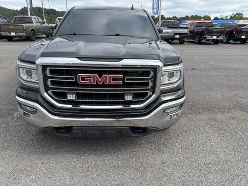 Used 2019 GMC Sierra 1500 SLE w/ SLE Value Package AWD/4WD image 2