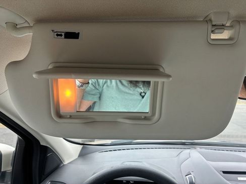 Used 2017 Ford Escape SE w/ Equipment Group 201A image 26