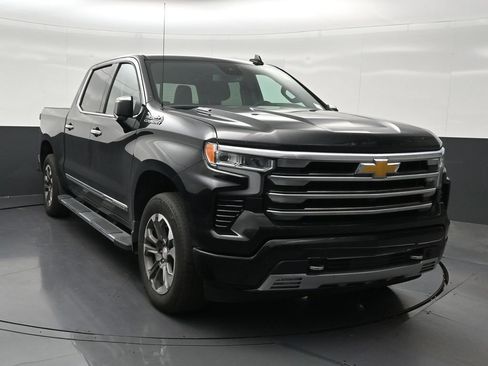 Used 2024 Chevrolet Silverado 1500 High Country RWD image 8