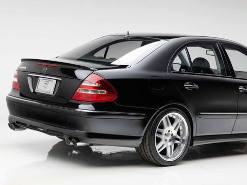 Used 2005 Mercedes-Benz E 500 Sedan image 35