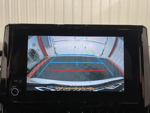 Used 2024 Toyota Corolla LE image 31