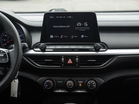 Used 2022 Kia Forte LXS FWD image 21