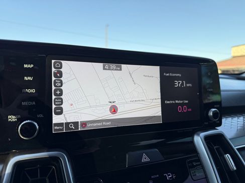 Used 2022 Kia Sorento S image 36