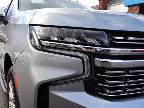 Used 2023 Chevrolet Suburban Premier image 5