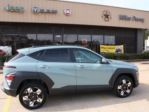 Used 2025 Hyundai Kona SEL image 6