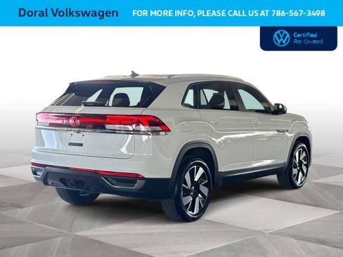 Used 2025 Volkswagen Atlas Cross Sport SE FWD image 8