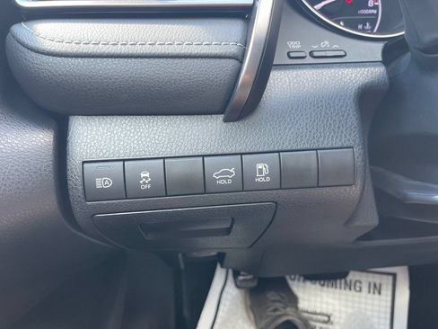 Used 2022 Toyota Camry SE FWD image 17