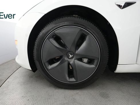 Used 2020 Tesla Model 3 Standard Range Plus RWD image 19
