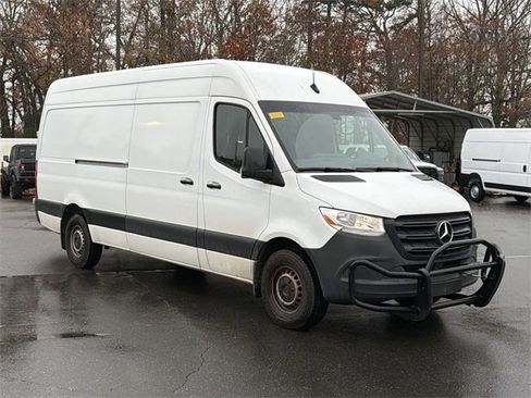 Used 2021 Mercedes-Benz Sprinter 2500 image 8