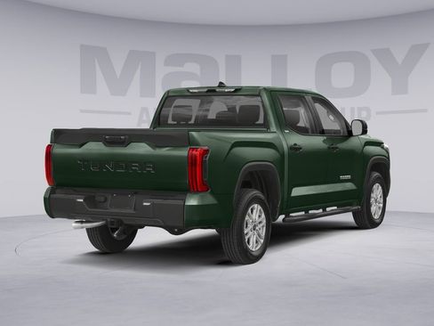 Used 2022 Toyota Tundra SR5 w/ SR5 Convenience Package image 3