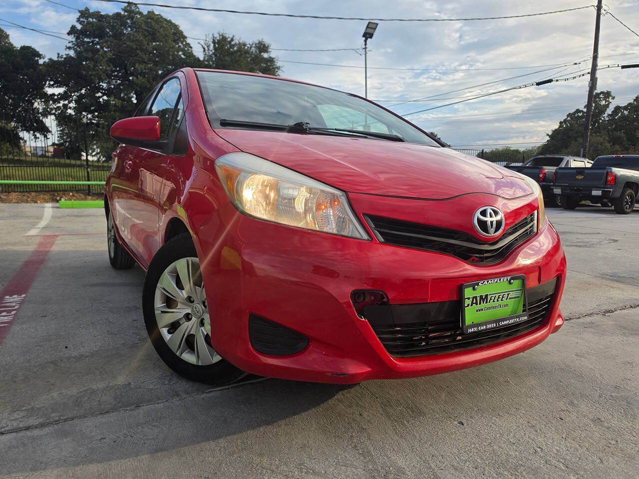 Used 2013 Toyota Yaris L FWD image 51