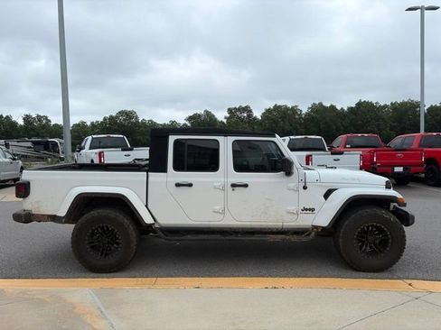 Used 2021 Jeep Gladiator Sport AWD/4WD image 6