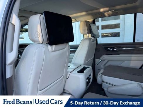 Used 2021 GMC Yukon Denali w/ Denali Ultimate Package image 12