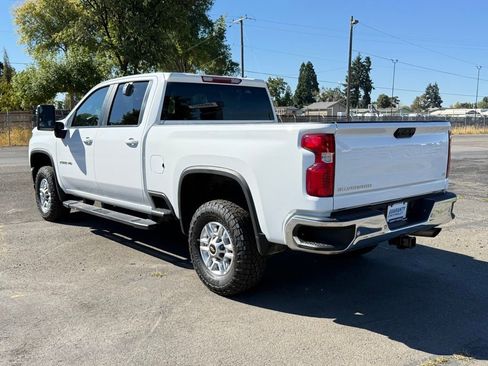Used 2022 Chevrolet Silverado 2500 LT w/ Convenience Package image 6
