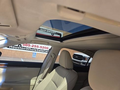 Used 2014 Lexus ES 350 w/ Luxury Package FWD image 9