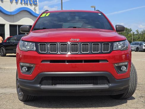 Used 2021 Jeep Compass Latitude AWD/4WD image 12