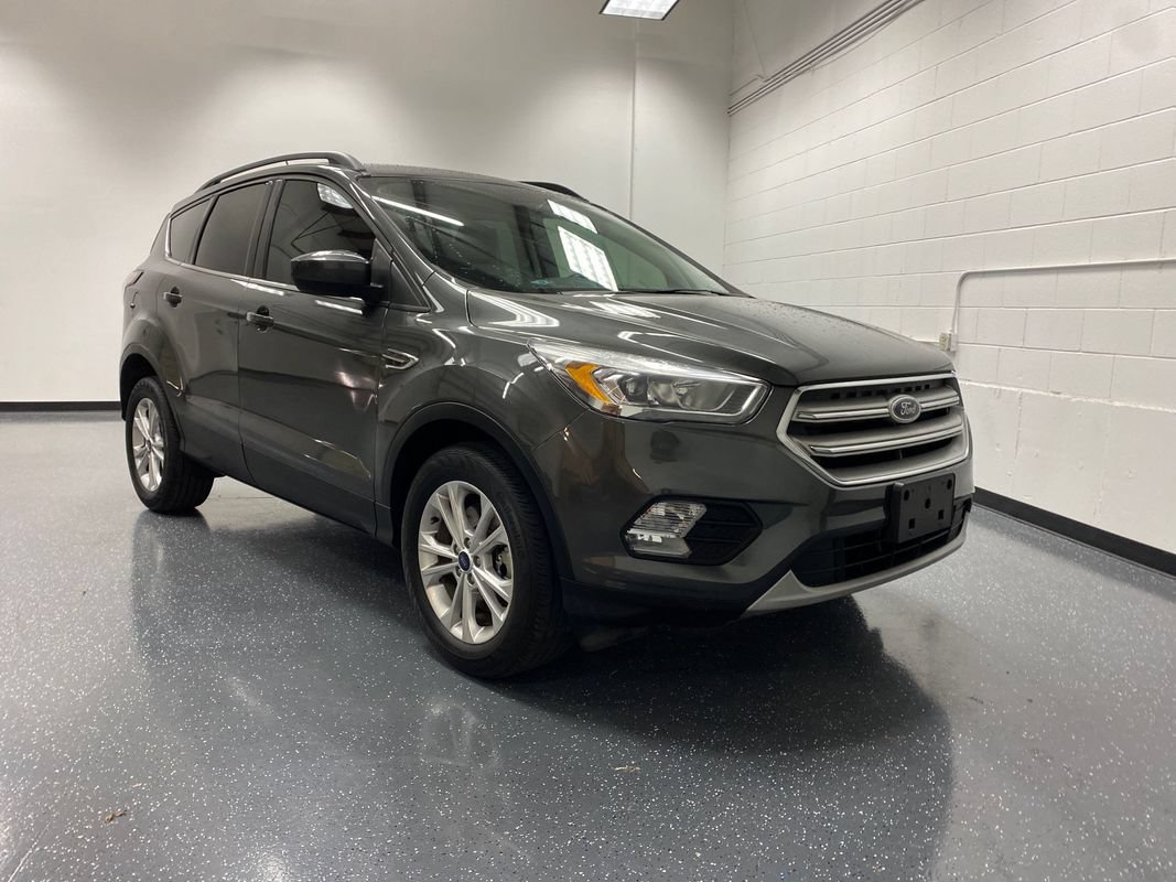 Used 2018 Ford Escape SEL AWD/4WD image 2