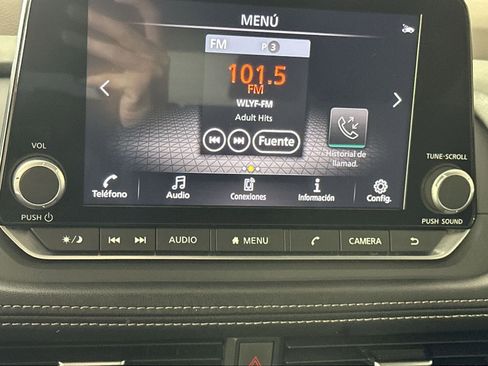 Used 2023 Nissan Rogue SV FWD image 18