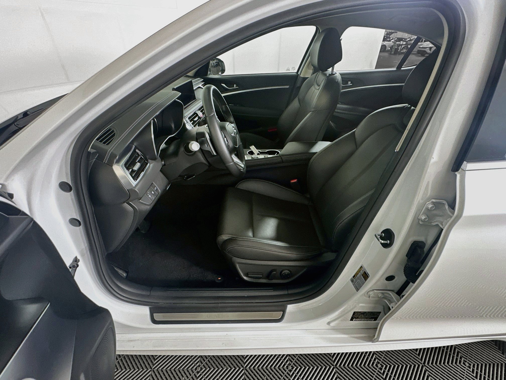 Used 2026 Genesis G70 2.5T RWD image 13