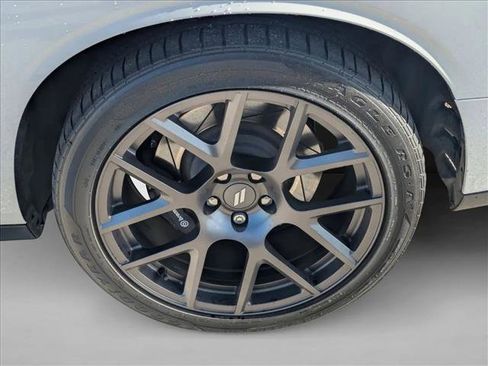 Used 2018 Dodge Challenger R/T w/ Performance Handling Group image 23