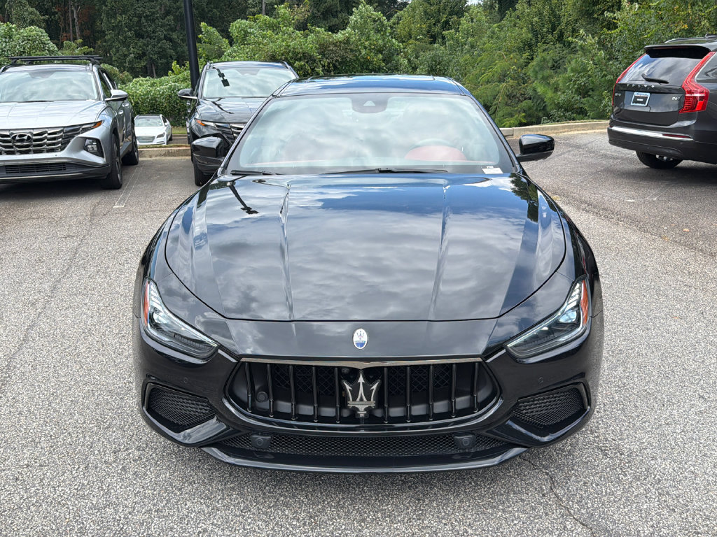 Used 2023 Maserati Ghibli Modena Q4 AWD/4WD image 2