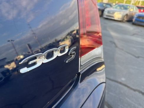Used 2017 Chrysler 300 S image 18