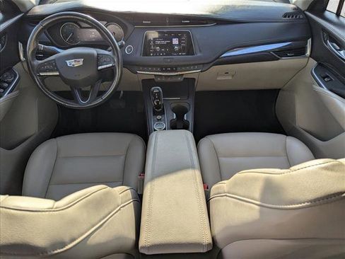 Used 2023 Cadillac XT4 Luxury w/ Cold Weather Package image 30