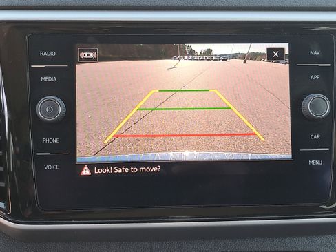 Used 2022 Volkswagen Atlas SEL R-Line image 25