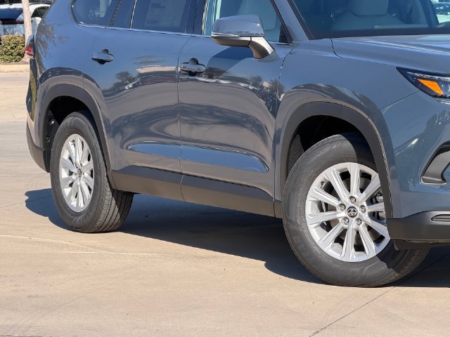 New 2026 Toyota Grand Highlander XLE FWD image 2