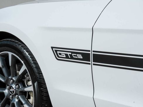 Used 2012 Ford Mustang GT Premium image 43