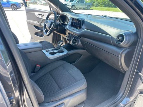 Used 2022 Chevrolet Blazer LT AWD/4WD image 19