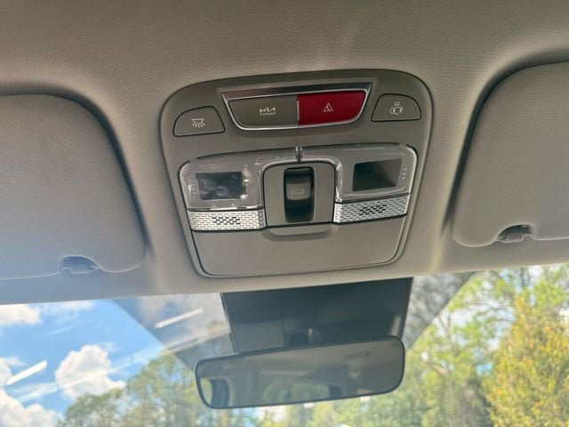 Used 2025 Kia Telluride S FWD image 5
