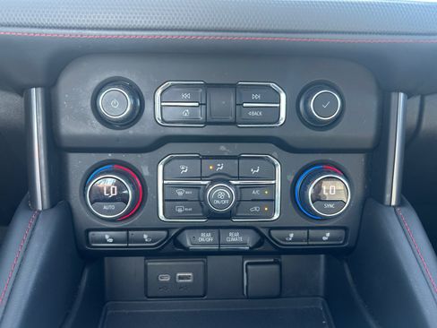 Used 2021 Chevrolet Tahoe RST w/ Luxury Package RWD image 14
