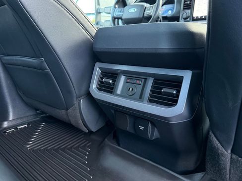 Used 2024 Ford F350 Lariat w/ Lariat Ultimate Package AWD/4WD image 30