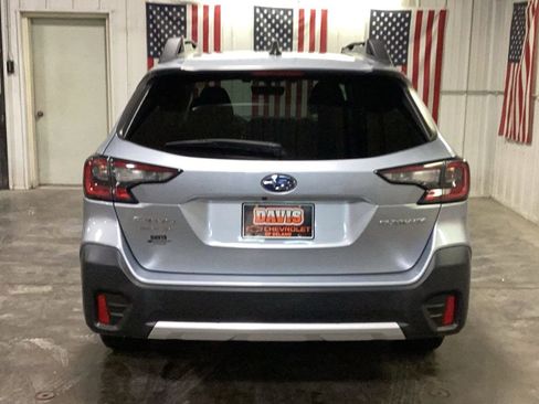 Used 2021 Subaru Outback Limited image 5
