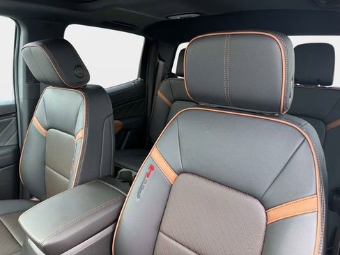 New 2026 GMC Canyon AT4 w/ Technology Plus Package AWD/4WD image 20