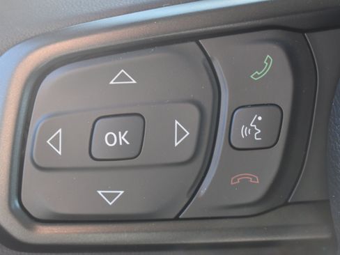 New 2025 Jeep Gladiator Rubicon w/ Convenience Group image 25